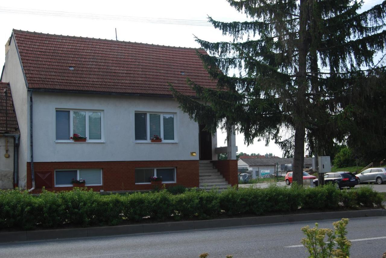 Penzion Na Rozcesti Svatoborice ภายนอก รูปภาพ